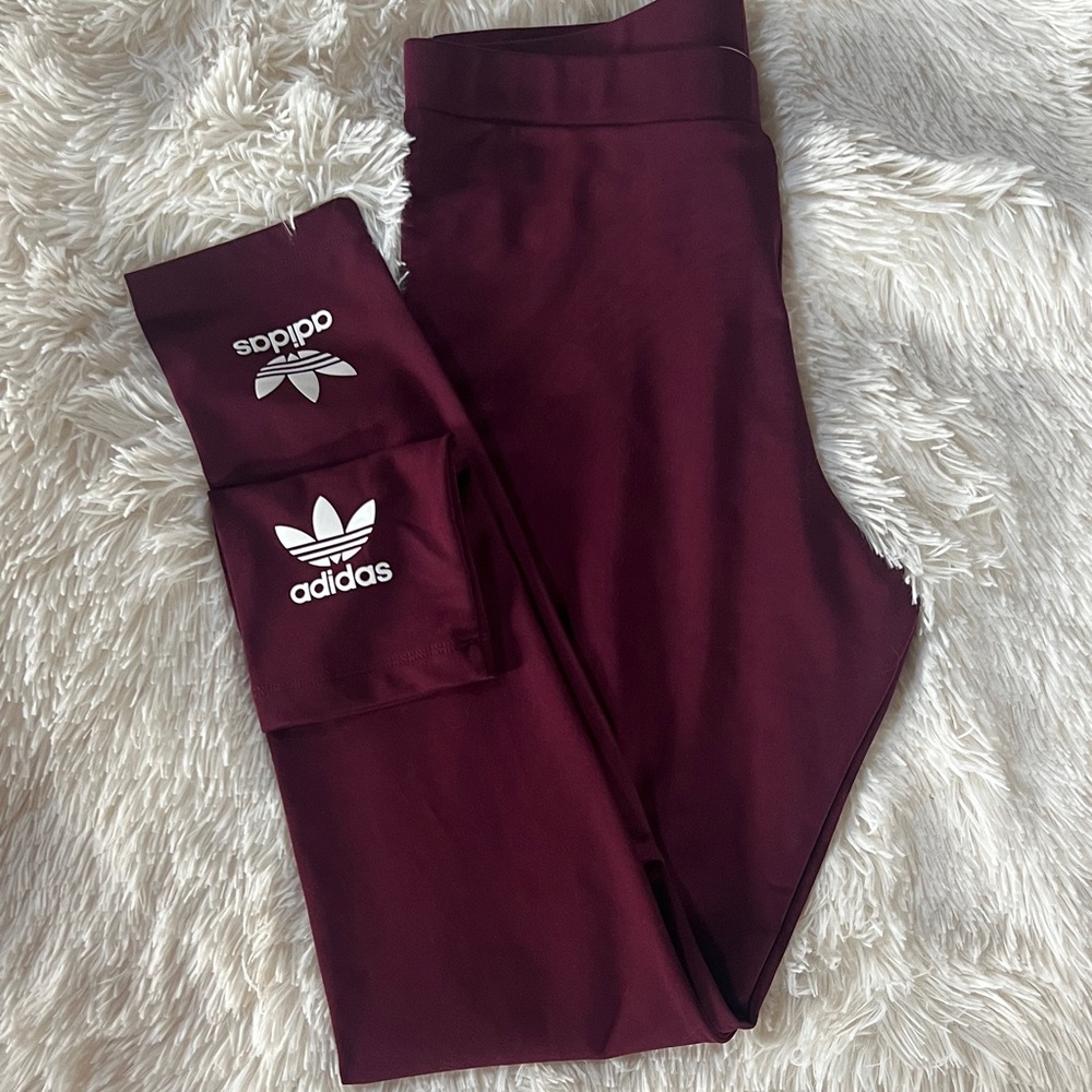 Adidas logo burgundy leggings